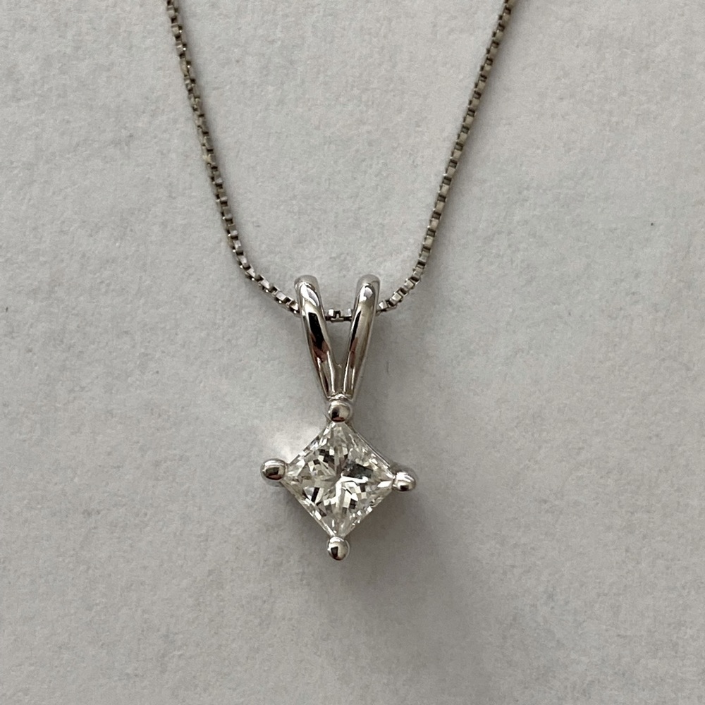 .32 carat Princess cut Diamond Pendant and necklace.